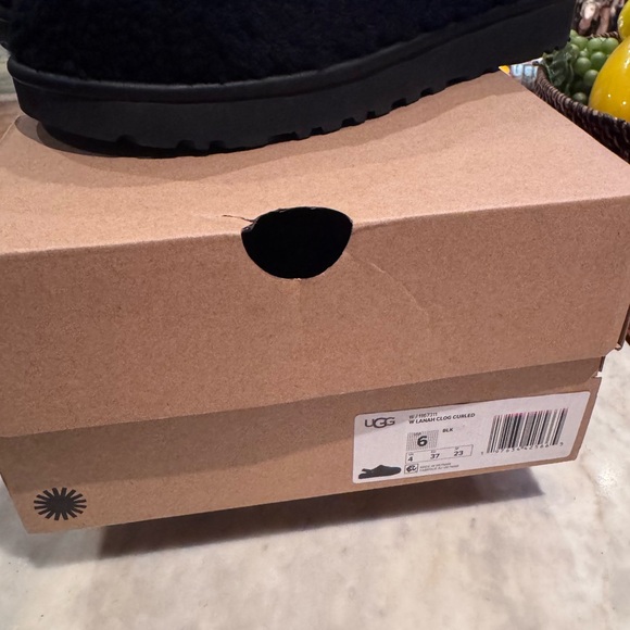 UGG Black Fuzzy Footwear - Picture 13 of 13